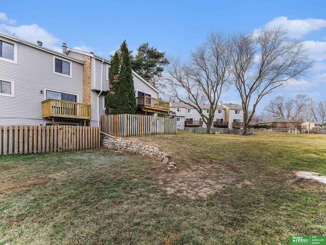 8740 Granville Parkway, La Vista, NE 68128