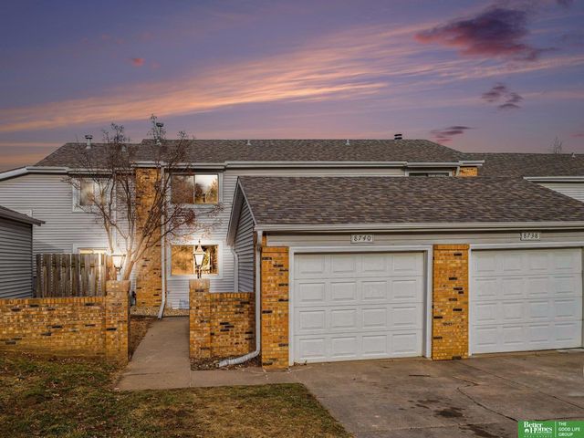 8740 Granville Parkway, La Vista, NE 68128