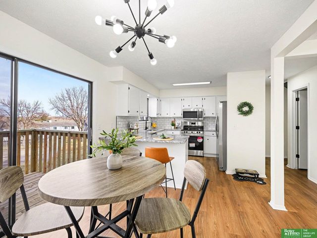 8740 Granville Parkway, La Vista, NE 68128