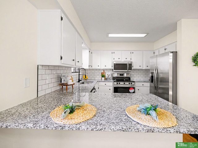 8740 Granville Parkway, La Vista, NE 68128