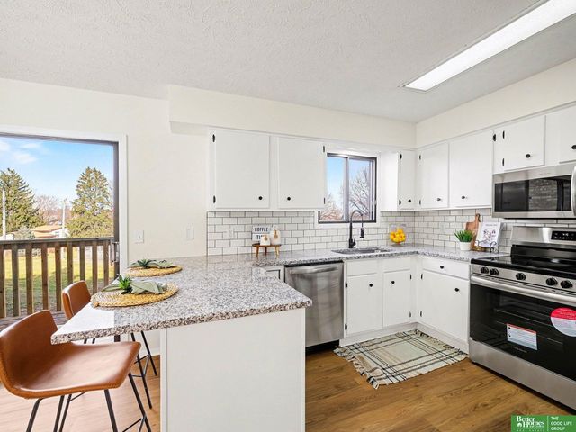 8740 Granville Parkway, La Vista, NE 68128