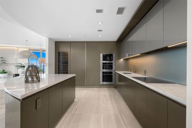18975 Collins Ave 600, Sunny Isles Beach, FL 33160