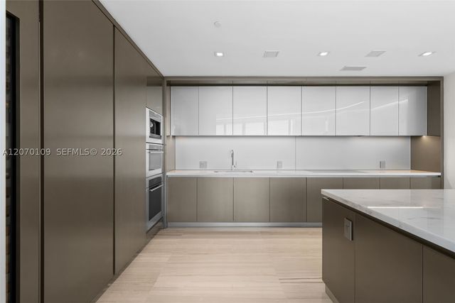 18975 Collins Ave 600, Sunny Isles Beach, FL 33160