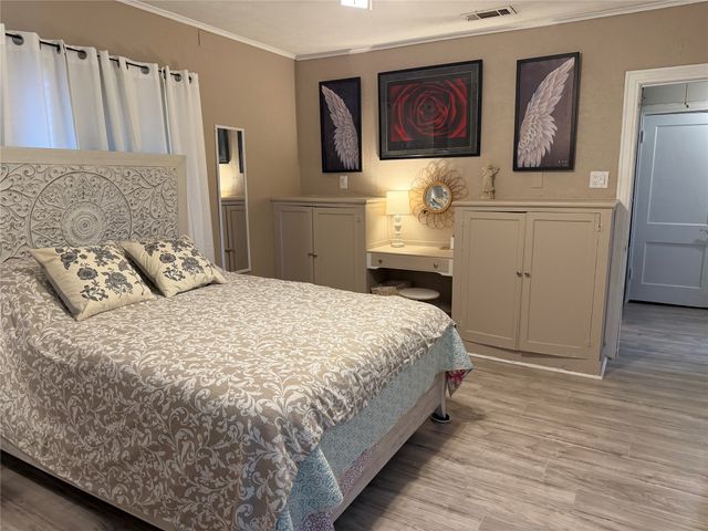 1126 S Oak Cliff Boulevard, Dallas, TX 75208