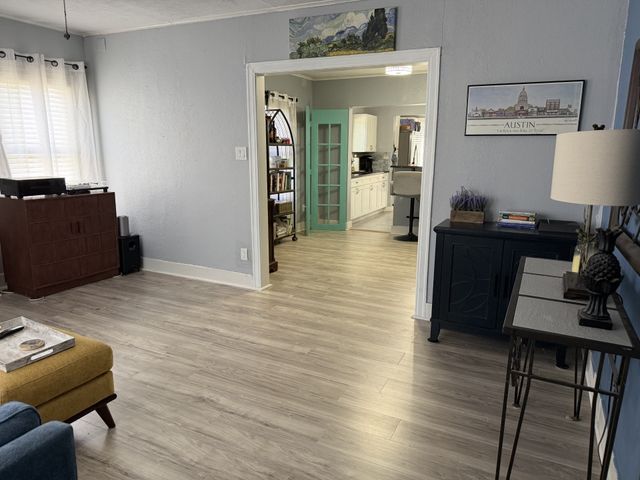 1126 S Oak Cliff Boulevard, Dallas, TX 75208