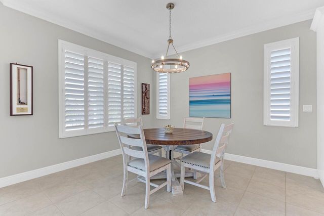 7203 33rd Square, Vero Beach, FL 32967