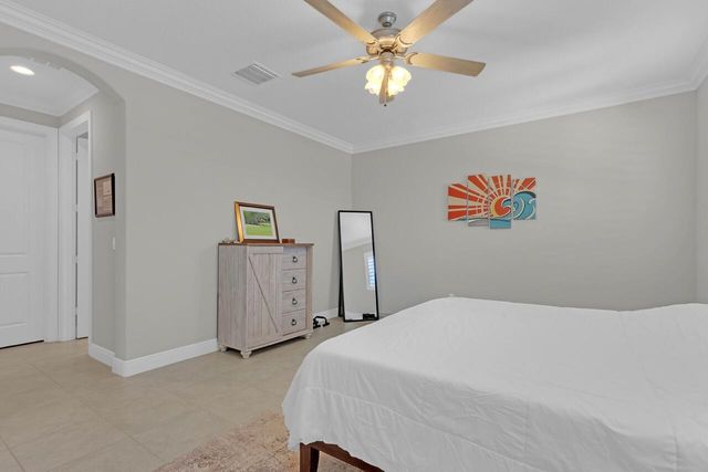 7203 33rd Square, Vero Beach, FL 32967