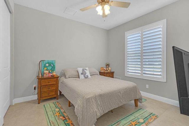 7203 33rd Square, Vero Beach, FL 32967