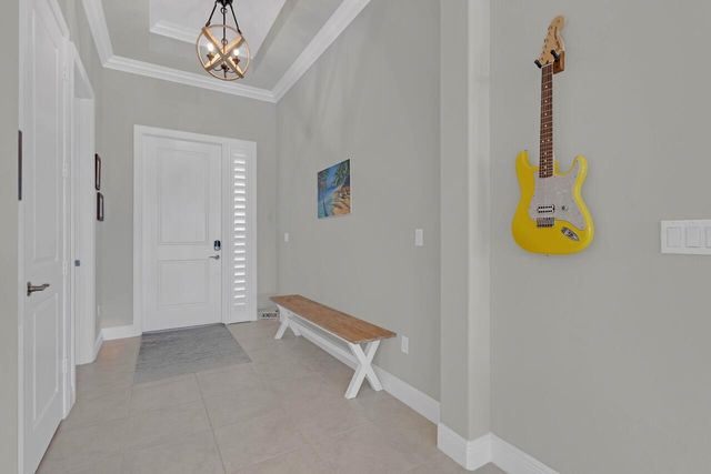 7203 33rd Square, Vero Beach, FL 32967