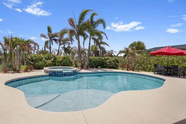 7203 33rd Square, Vero Beach, FL 32967