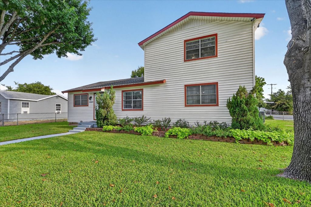 5800 Isbell Street, Sansom Park, TX 76114 — photo 5
