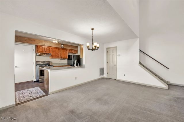 160 Marian Lane 6A, Berea, OH 44017