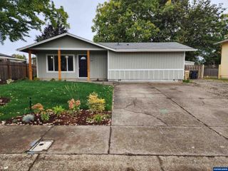2419 Ermine St SE, Albany, OR 97322