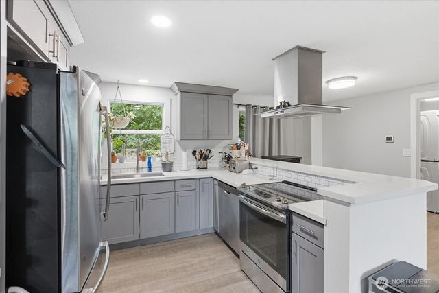 12031 SE Kent Kangley Rd, Kent, WA 98030