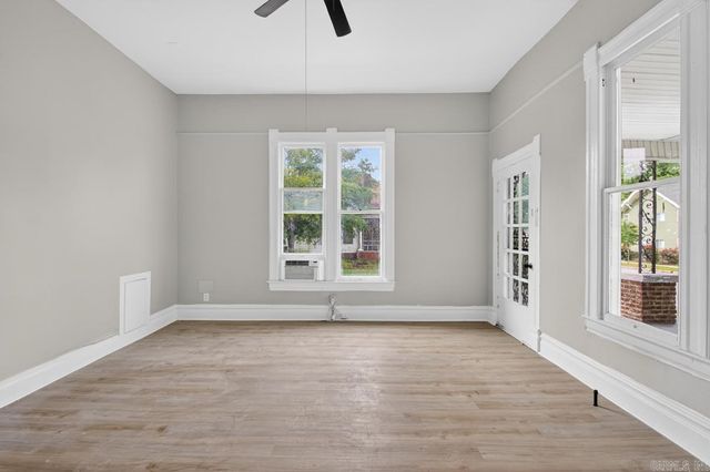 1923 S Izard, Little Rock, AR 72206