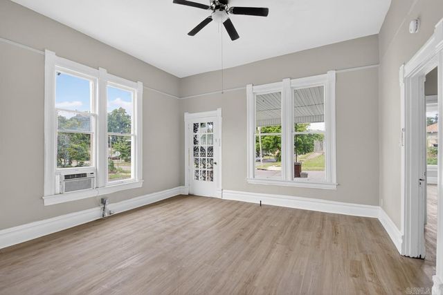 1923 S Izard, Little Rock, AR 72206