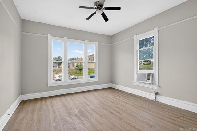 1923 S Izard, Little Rock, AR 72206