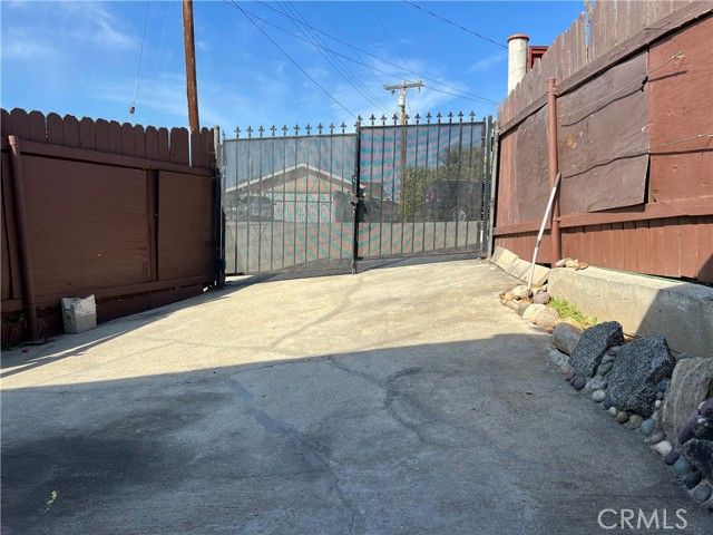 2005 Redding, Rosemead, CA 91770