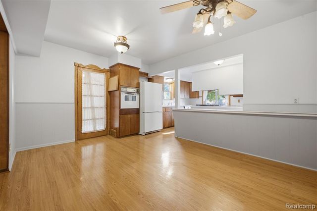 6466 N Lafayette Street, Dearborn Heights, MI 48127