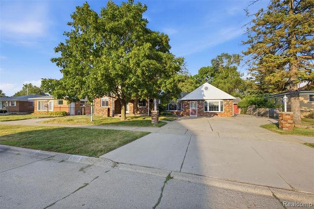 6466 N Lafayette Street, Dearborn Heights, MI 48127