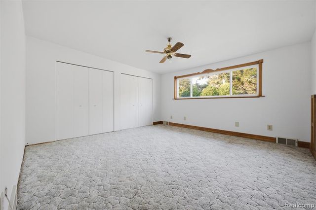 6466 N Lafayette Street, Dearborn Heights, MI 48127