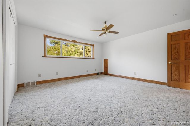 6466 N Lafayette Street, Dearborn Heights, MI 48127