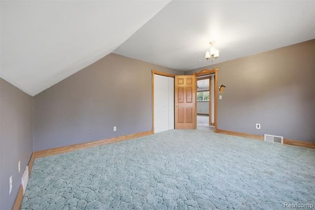 6466 N Lafayette Street, Dearborn Heights, MI 48127