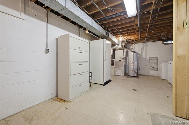 6466 N Lafayette Street, Dearborn Heights, MI 48127