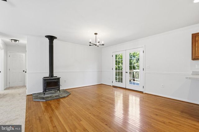 54 MEMORY LN, Linden, VA 22642