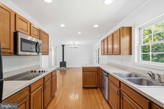 54 MEMORY LN, Linden, VA 22642