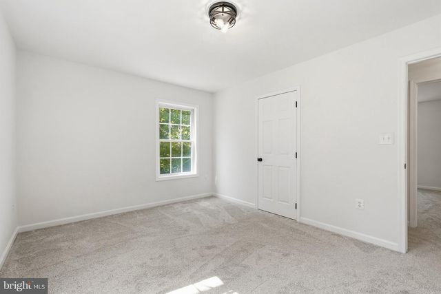 54 MEMORY LN, Linden, VA 22642