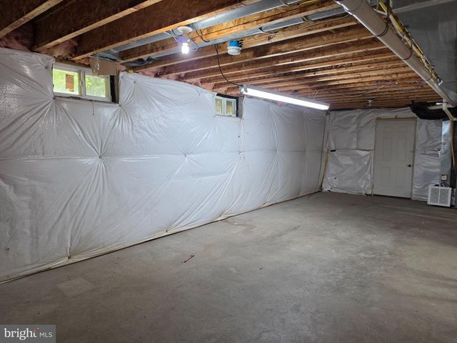 54 MEMORY LN, Linden, VA 22642