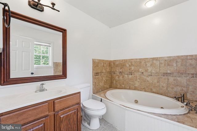 54 MEMORY LN, Linden, VA 22642