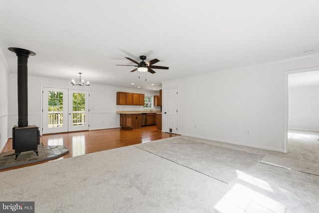 54 MEMORY LN, Linden, VA 22642