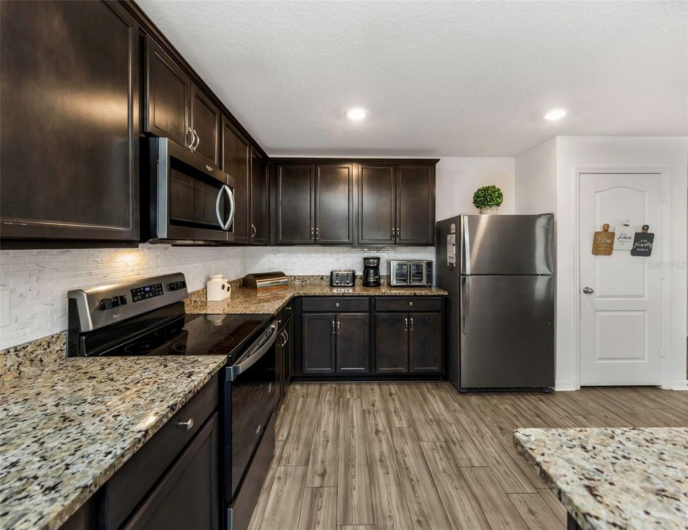 Image 15 of property listing at 8635 PINETOP RIDGE LANE, Brooksville, FL 34613