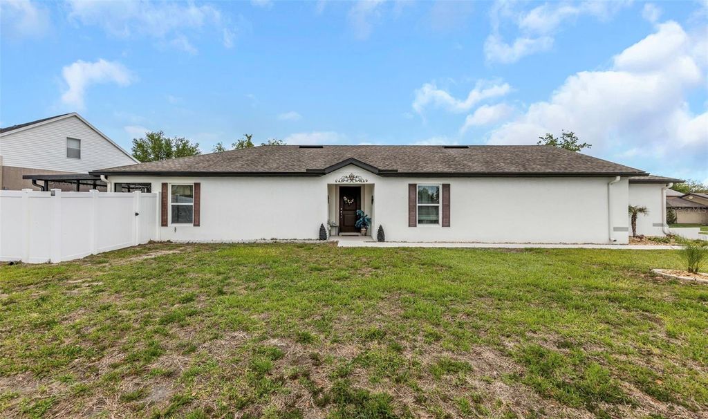 Image 53 of property listing at 8635 PINETOP RIDGE LANE, Brooksville, FL 34613