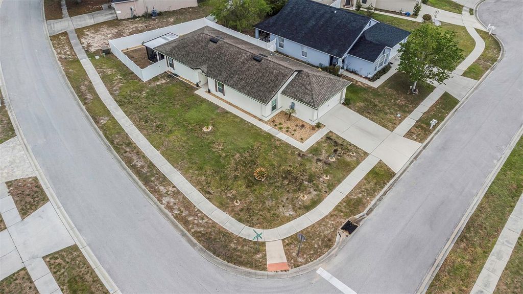 Image 62 of property listing at 8635 PINETOP RIDGE LANE, Brooksville, FL 34613