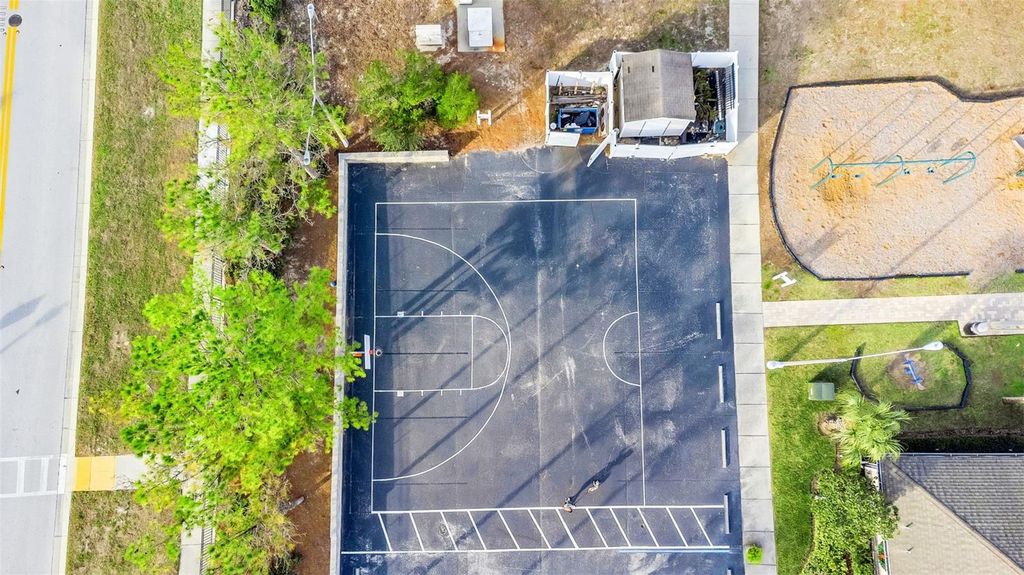 Image 94 of property listing at 8635 PINETOP RIDGE LANE, Brooksville, FL 34613