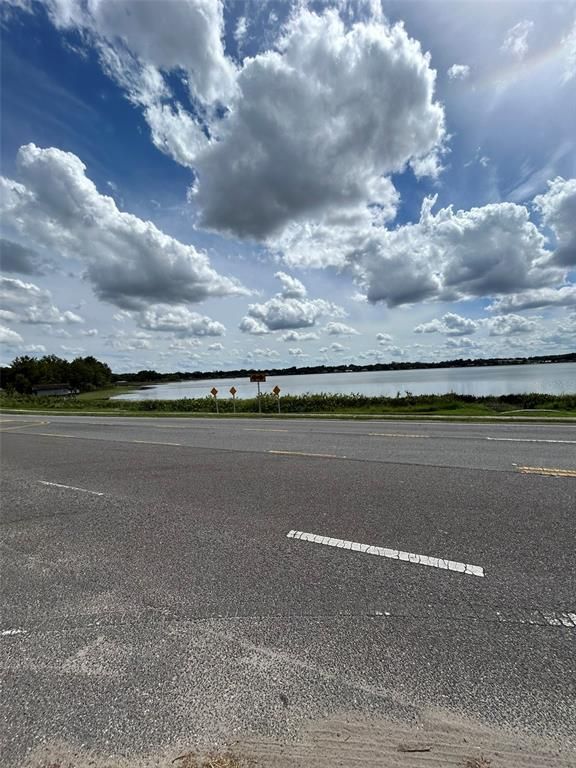 Image 14 of property listing at 508 E SILVER STAR ROAD, Ocoee, FL 34761