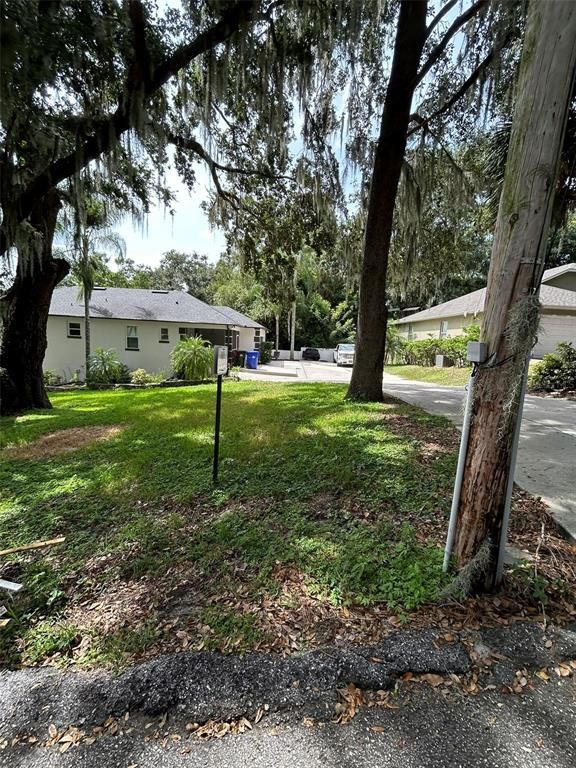 Image 5 of property listing at 508 E SILVER STAR ROAD, Ocoee, FL 34761