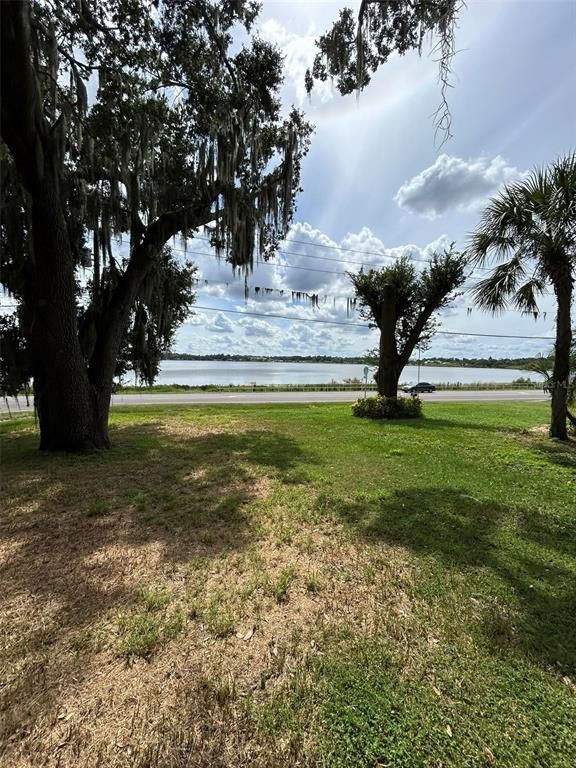 Image 9 of property listing at 508 E SILVER STAR ROAD, Ocoee, FL 34761