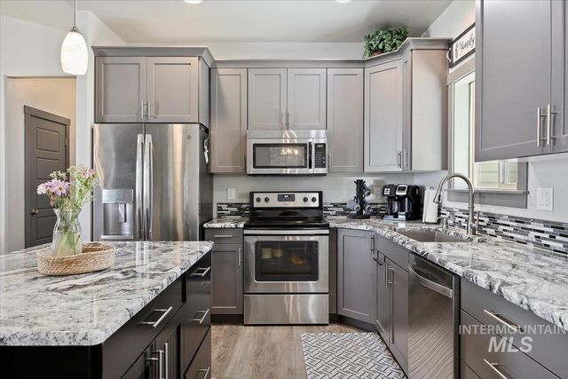 225 Slate Springs Ct, Kimberly, ID 83341