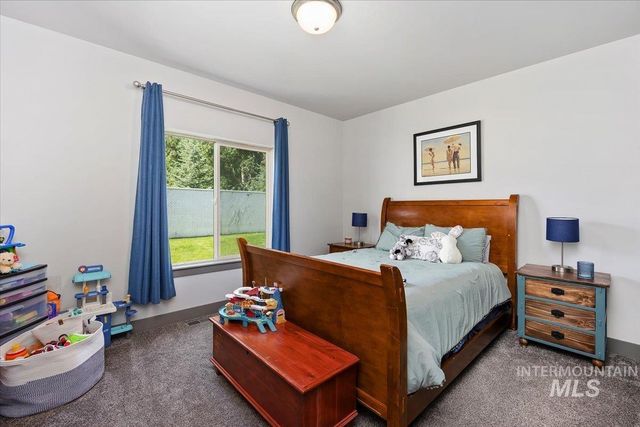 225 Slate Springs Ct, Kimberly, ID 83341