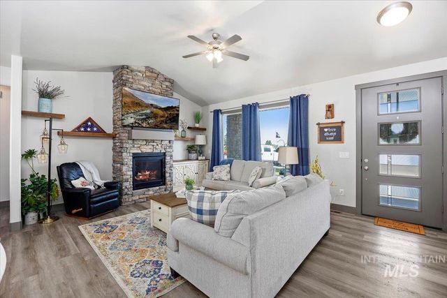 225 Slate Springs Ct, Kimberly, ID 83341