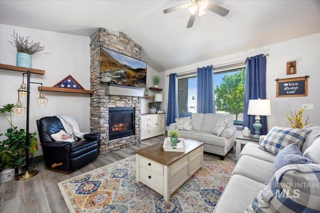 225 Slate Springs Ct, Kimberly, ID 83341