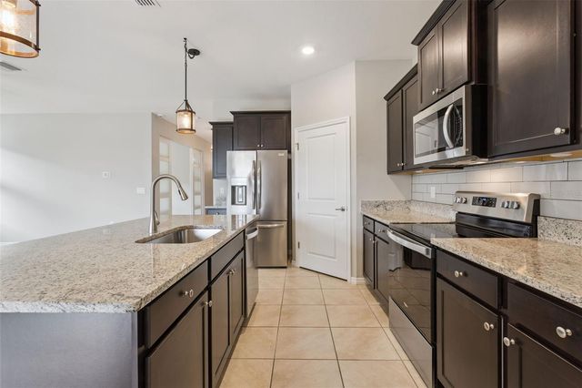 8016 PENROSE PLACE, Wildwood, FL 34785