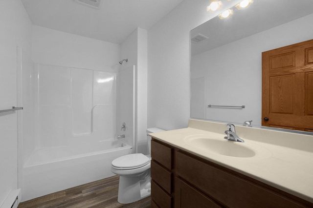1002 7th STREET S, La Crosse, WI 54601