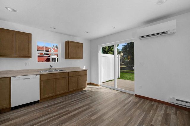 1002 7th STREET S, La Crosse, WI 54601