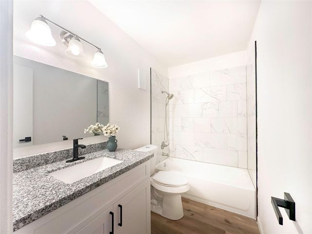 9350 Country Creek Drive 58, Houston, TX 77036