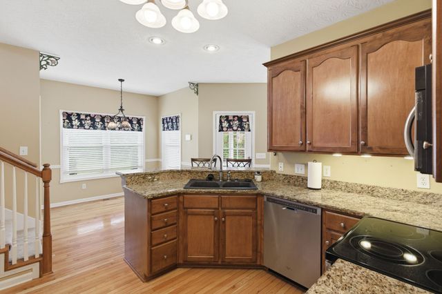 108 Strathmore Ct, Hendersonville, TN 37075